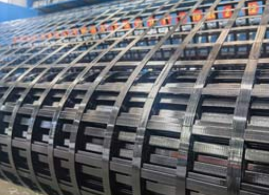 涟源钢塑土工格栅：基建“隐形脊梁”的绿色智造与长寿命进化论